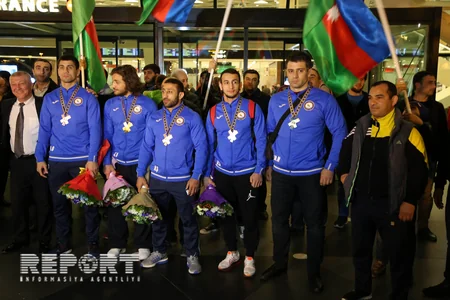 Avropa çempionatında 5 medal qazanan Azərbaycan cüdoçuları Vətənə qayıdıblar - FOTO - VİDEO