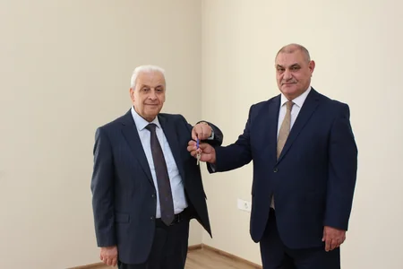 Azərbaycanda daha 2 siyasi partiya ofis sahəsi ilə təmin olunub