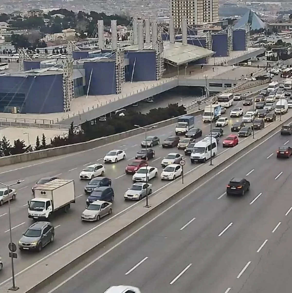 Bakının bir sıra yollarında tıxac müşahidə olunur