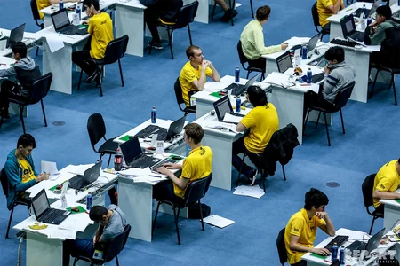 31-ci Beynəlxalq İnformatika Olimpiadasının ilk günü - FOTOLARDA
