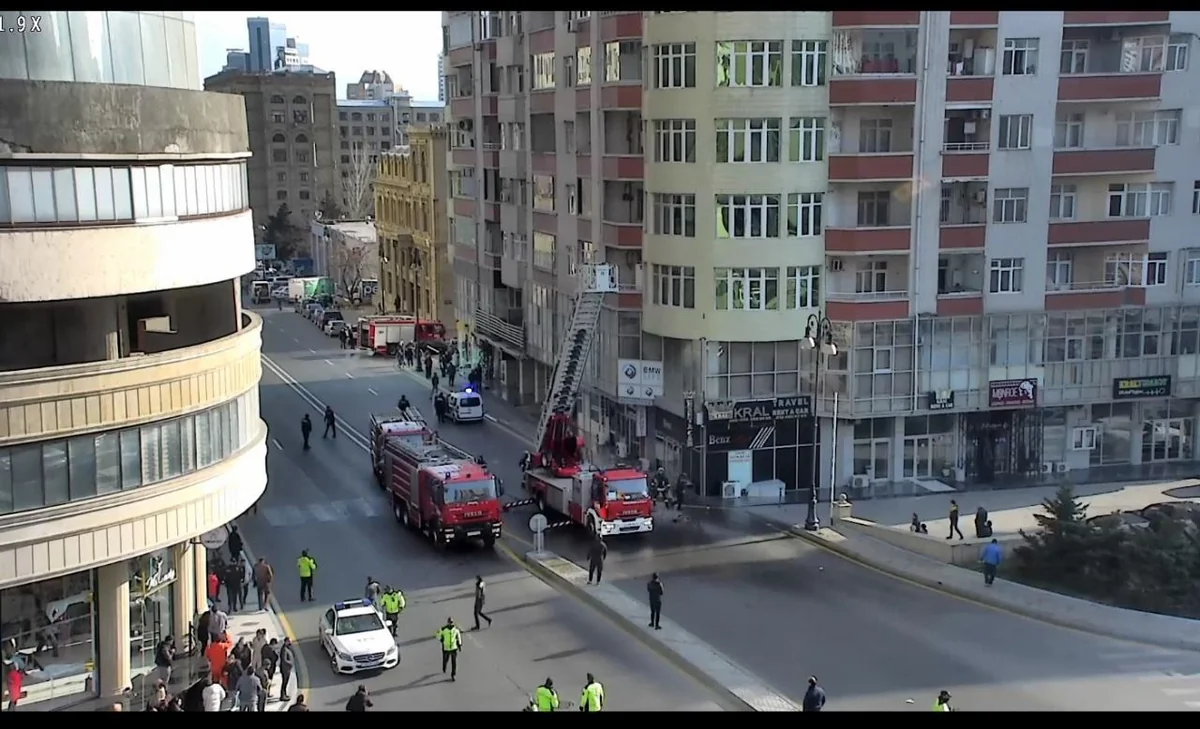 Bakıda yanğın baş verən küçədə nəqliyyatın hərəkəti məhdudlaşdırılıb