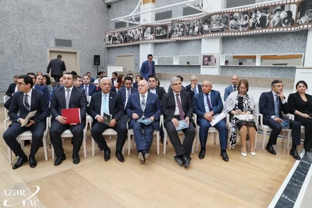 Heydər Əliyev Fondunun vitse-prezidenti “Nəsimi” antreprizasının təqdimatında iştirak edib