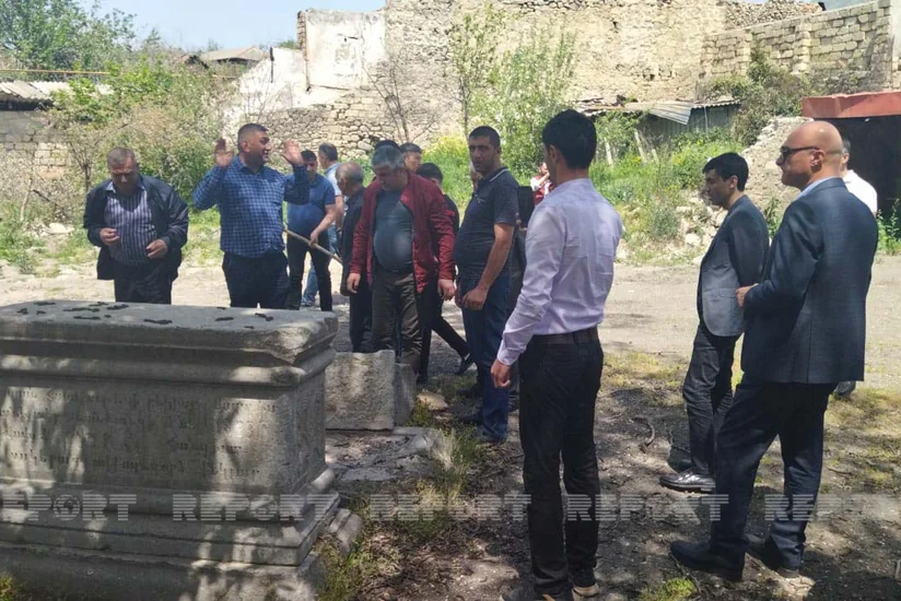 Hadrutdakı İoan məbədində ermənilərin dağıdıb gizlətdiyi qədim qəbir daşları aşkarlanıb