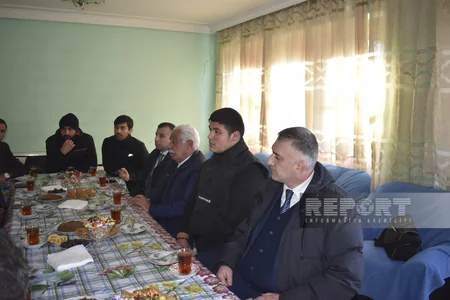 Azərbaycanın Gürcüstandakı səfiri 20 Yanvar şəhidinin ailəsi ilə görüşüb