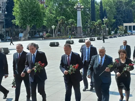 Gəncədə Heydər Əliyevin 100 illik yubileyinə həsr olunmuş regional konfrans keçirilib