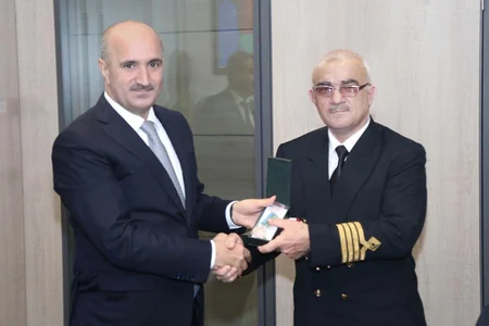 Dövlət təltiflərinə layiq görülən dənizçilərə mükafatlar təqdim olunub