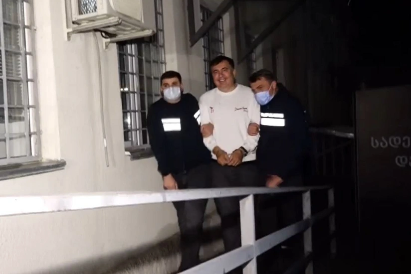 Saakaşvilinin Gürcüstanda saxlanılma görüntüləri yayılıb