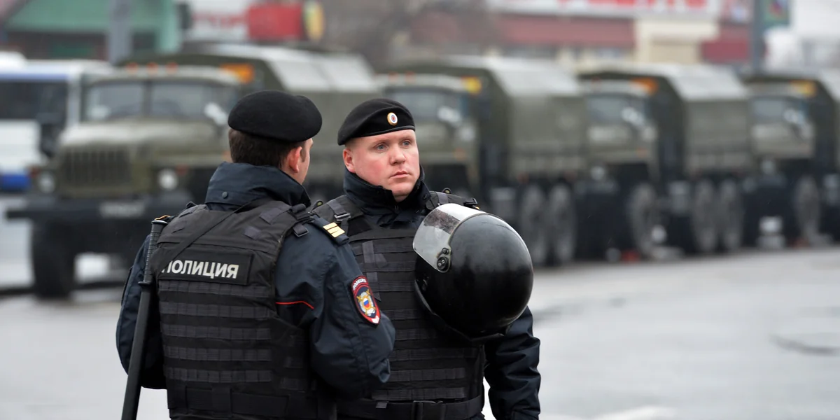 ​При нападении на журналистов на границе с Чечней пострадали восемь человек