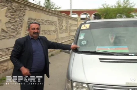 Hacıqabulda ov edən ərəblərin atdığı güllə mikroavtobusa dəyib - FOTO