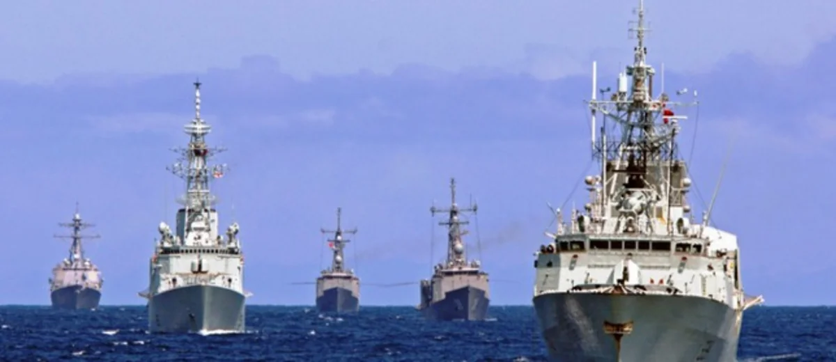 НАТО увеличила свою эскадру в Эгейском море для решения проблемы миграции