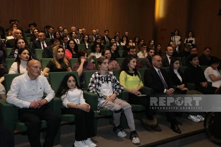 10 nəfər əlilliyi olan istedadlı şəxsə sertifikatlar təqdim olunub