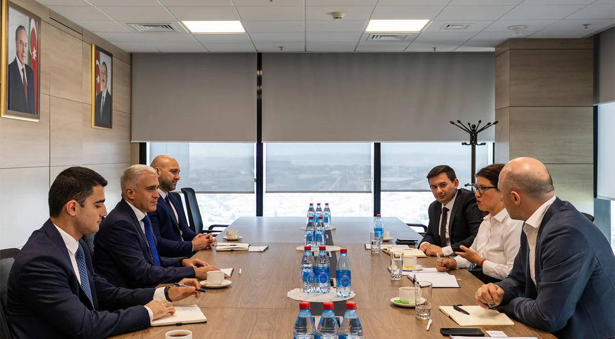 Azerbaijan, EBRD mull future co-op in energy sector