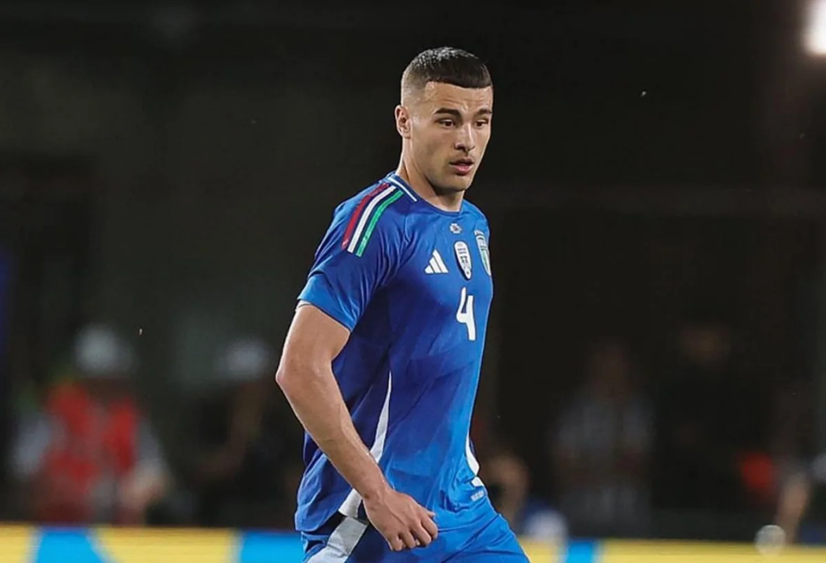 Napoli İtaliya millisinin üzvünü transfer edib