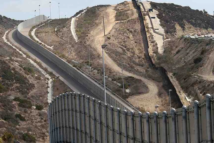 ABŞ-də Meksika ilə sərhəddə hasarın tikintisinin başa çatdırılma müddəti açıqlanıb