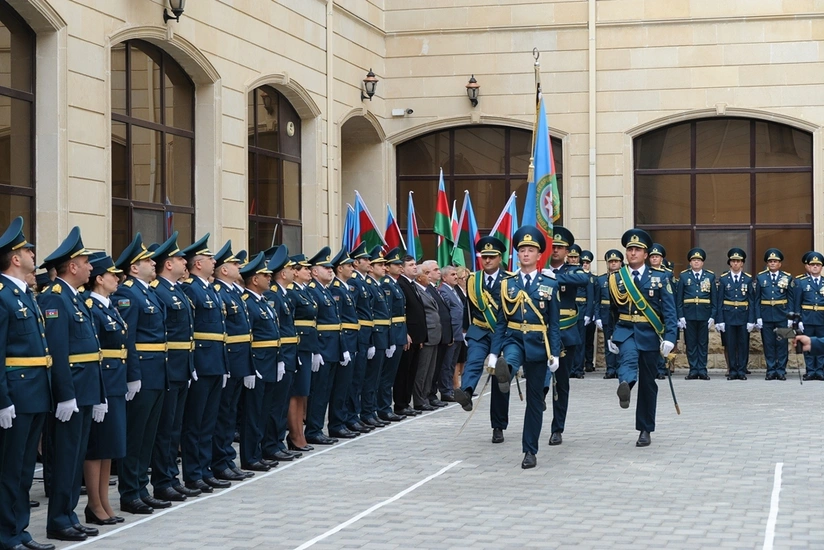 Azərbaycanda iki general ehtiyata buraxılıb