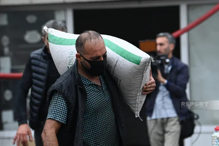 Bakıda ticarət obyektindəki yanğın söndürülüb - YENİLƏNİB-3
