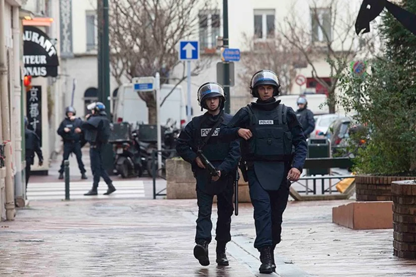 ​Parisdə sinaqoq yaxınlığında atışma baş verib