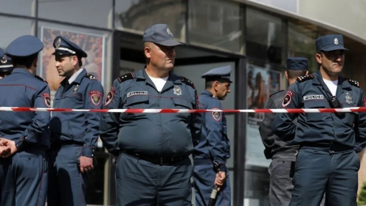 Robert Koçaryanın ofisində axtarış aparılıb