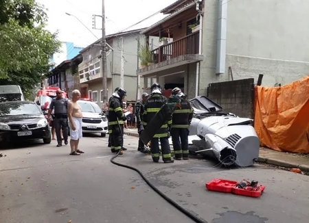 Braziliyada vertolyot küçəyə düşüb, ölən və yaralananlar var