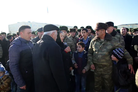 Müdafiə naziri “Açıq qapı” günündə Qusar rayonunda olub