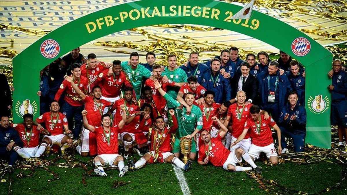 Бавария разгромила Лейпциг и завоевала Кубок Германии - ВИДЕО