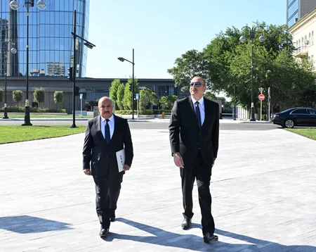 Prezident “Cavanşir” körpüsünün yerində inşa olunmuş yeni avtomobil yolunun açılışında iştirak edib - YENİLƏNİB
