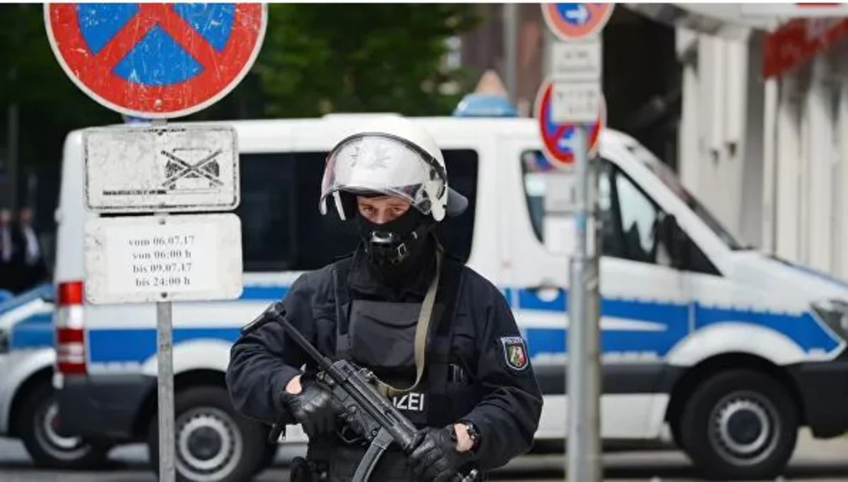 Köln şəhərinin minlərlə sakini bomba təhlükəsinə görə təxliyyə edilir