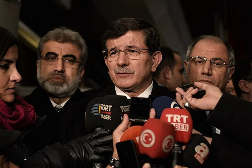 Davudoğlu: İstanbulda törədilən partlayışın hansı təşkilatla bağlı olduğunu araşdırırıq