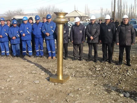 Şəki, Ağcabədi və Ağsu rayonlarının yaşayış məntəqələrinə qaz verilib