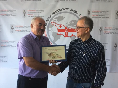 Azərbaycanın iki jurnalisti Gürcüstanın Əməkdar Jurnalisti fəxri adına layiq görülüb
