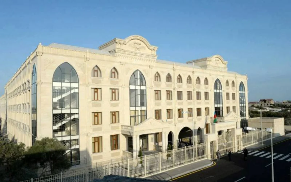 Bakıda daha bir məktəb koronavirusa görə bağlanıb