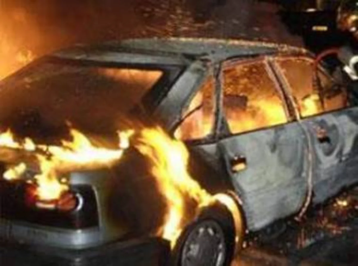 ​Paytaxtda Mercedes avtomobili yanıb