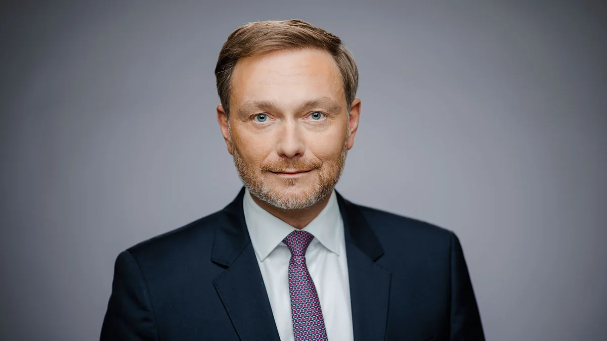 Minister: Germany will stop imports from Russian oil and gas as soon as possible 