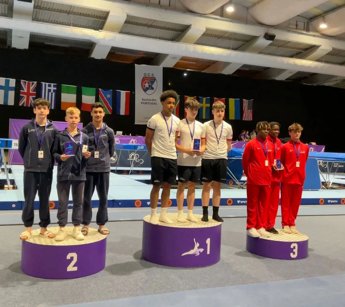 Azərbaycan gimnastları Portuqaliyada gümüş medal qazanıblar