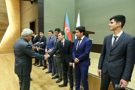 SOCAR-ın İdarəsinə beynəlxalaq inspeksiya və akreditasiya qurumlarının sertifikatları təqdim olunub