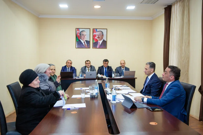Rəşad Nəbiyev 6 rayonun sakinlərinin müraciətlərini dinləyib