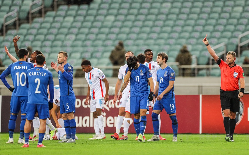 Azərbaycan millisinin futbolçusu Lüksemburqla matçda meydandan qovulub