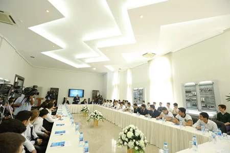 DTX-nın Akademiyasında “Sosial şəbəkələrin gənclərin həyatında rolu: müsbət və mənfi tərəfləri” mövzusunda seminar təşkil edilib