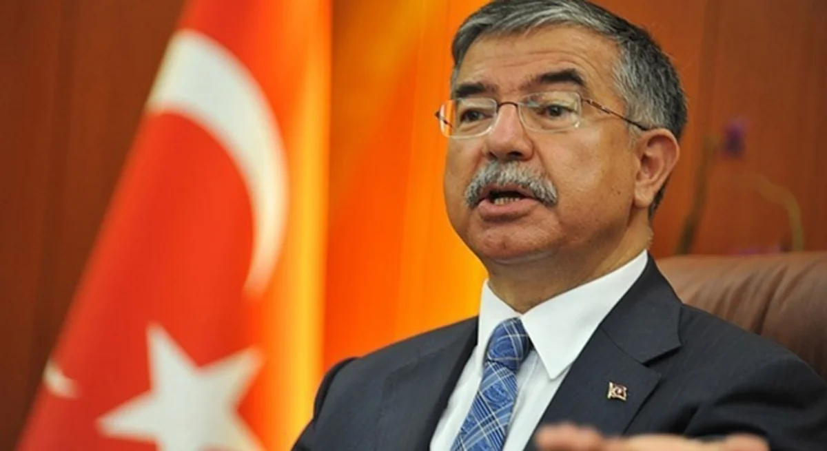 Nazir: Türkiyədə 28 163 təhsil işçisi vəzifədən kənarlaşdırılıb