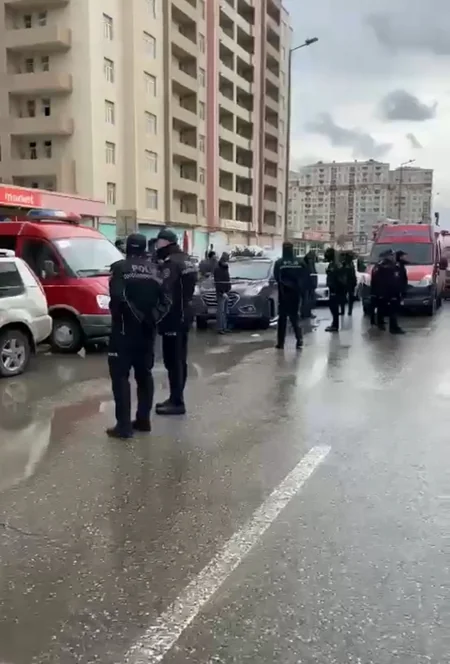 DİN: Abşeronda yaşayış binasında yanğınla əlaqədar polis təhlükəsizlik tədbirləri görür