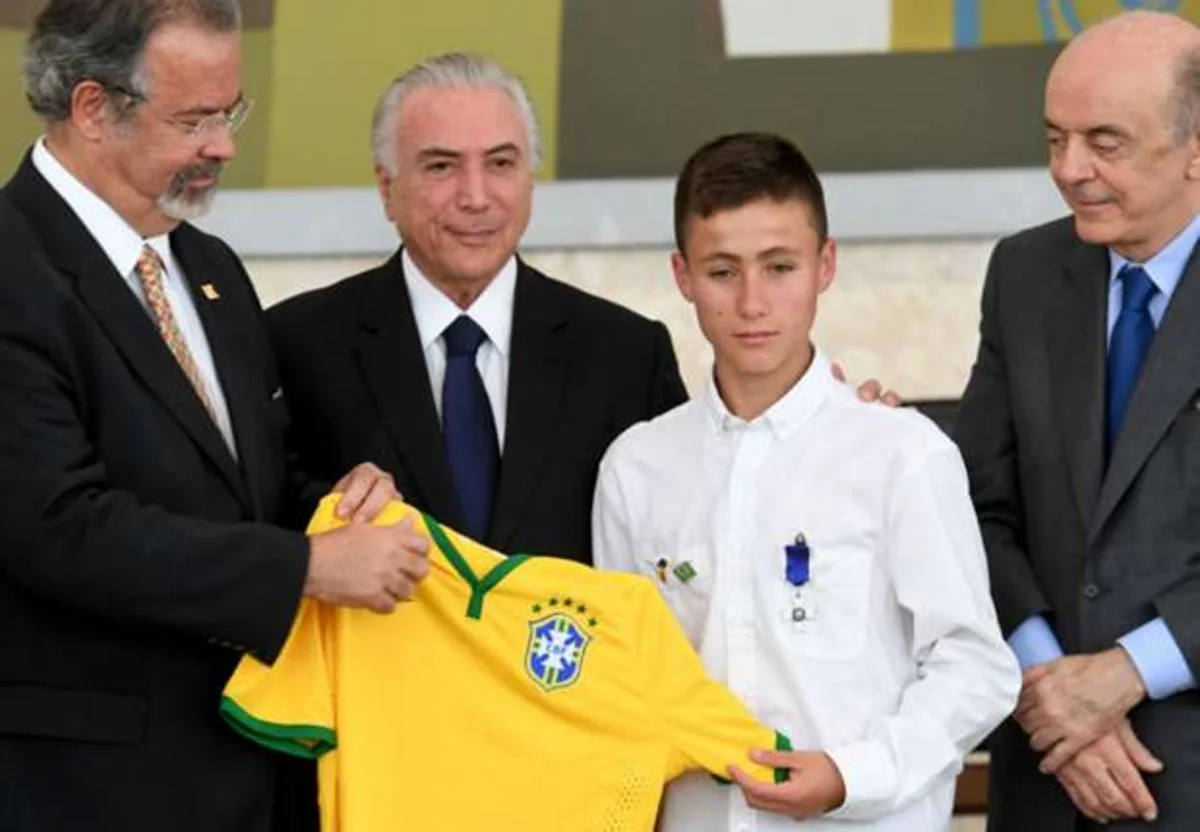 15-year old boy helping save six lives in Chapecoense tragedy rewarded
