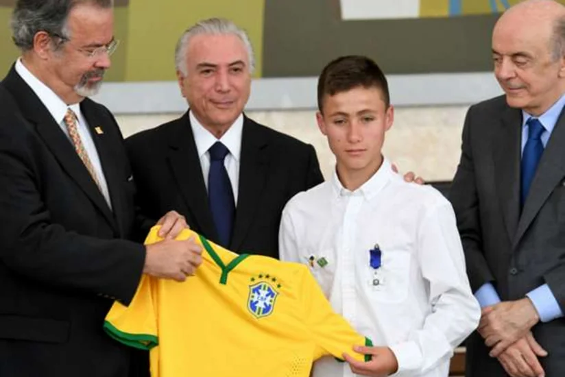 15-year old boy helping save six lives in Chapecoense tragedy rewarded