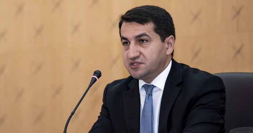 Hikmət Hacıyev: Xəzər dənizi ayırıcı deyil, birləşdirici faktordur