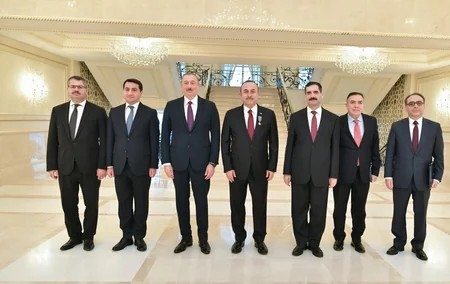 Президент Ильхам Алиев принял главу МИД Турции - ОБНОВЛЕНО