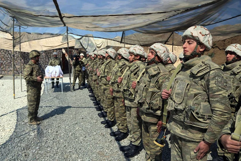 Müdafiə naziri cəbhənin ön xəttində yerləşən bölmələrdə olub