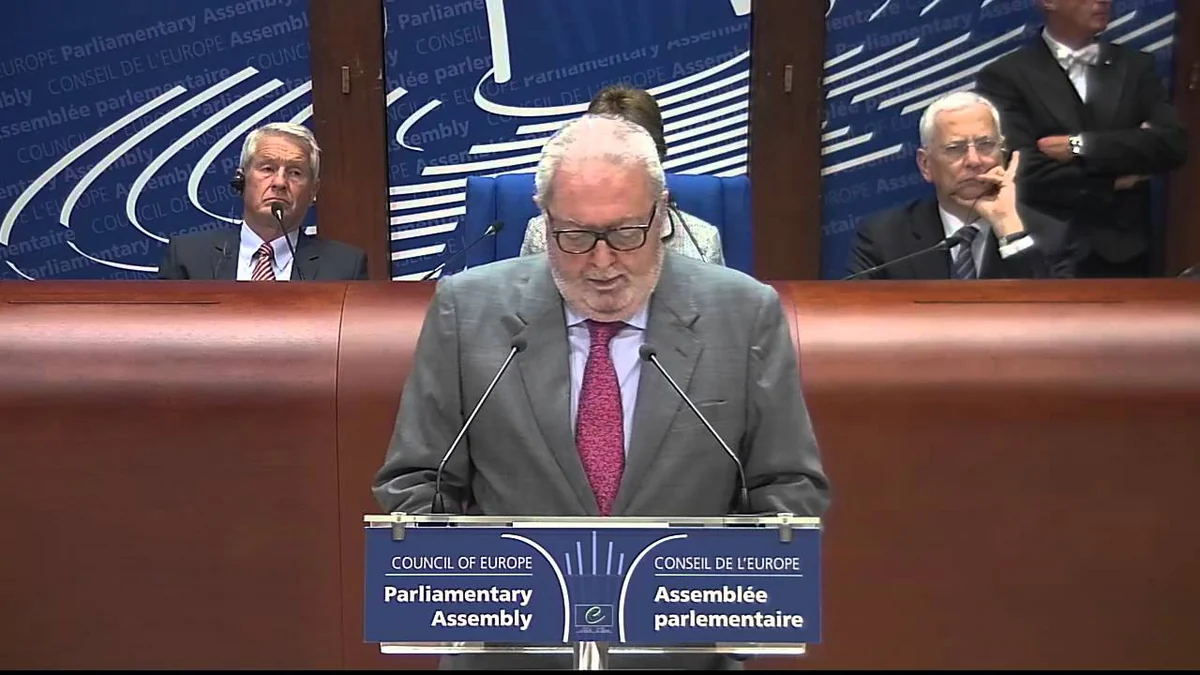 AŞPA prezidenti Avropa Xalq Partiyasının iclasını tərk edib