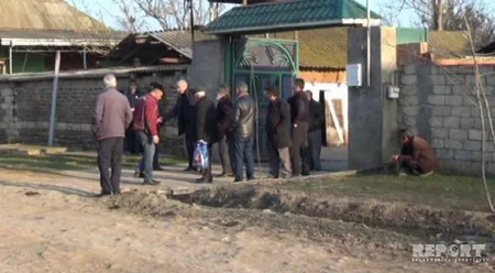 Cəlilabad sakini mikroavtobusda arvadının gözləri qarşısında qətlə yetirilib - FOTO