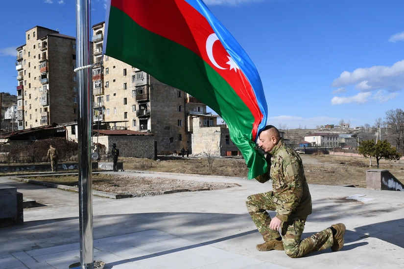 Президент Ильхам Алиев поднял в Шуше флаг Азербайджана