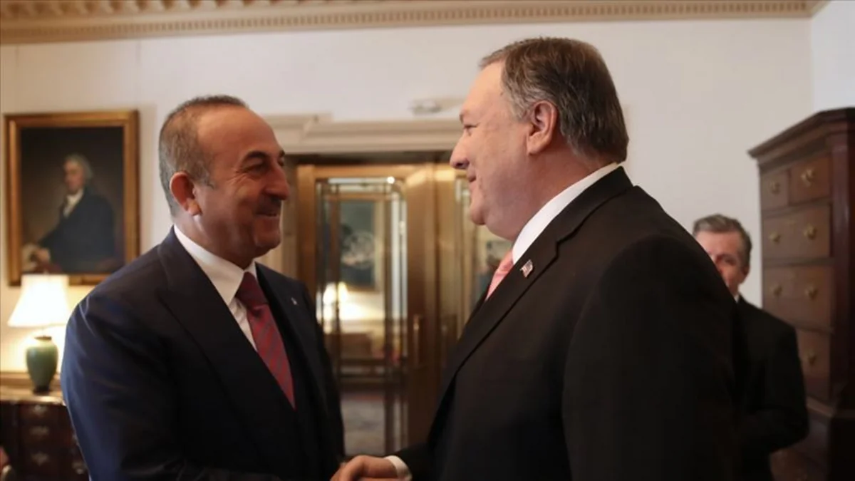 Mövlud Çavuşoğlu Mayk Pompeo ilə Türkiyə-ABŞ əlaqələrini müzakirə edib