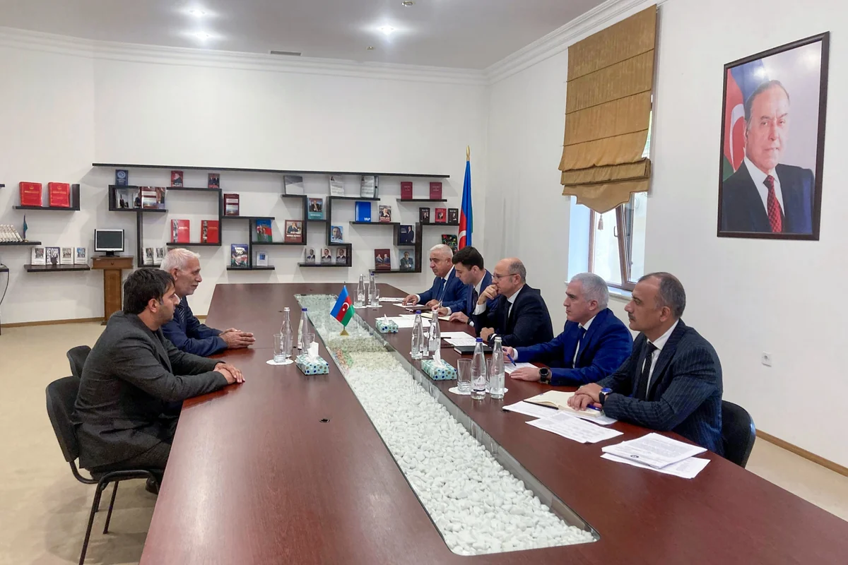 Pərviz Şahbazov Göyçayda vətəndaşları qəbul edib
